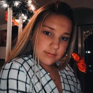 Meet your Posher, Bella